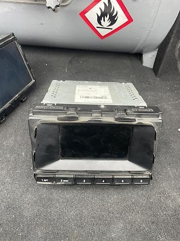 smart box: Штатная автомобильная магнитола/головное устройство с монохромным — 1