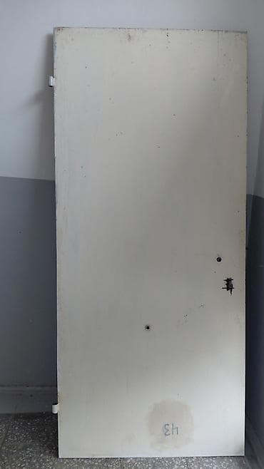 Межкомнатная дверь, Б/у, Глухие, Одностворчатая, Деревянная, Распашная, цвет - Белый