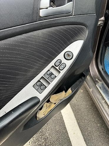 reno logon: Hyundai Solaris: 2016 г., 1.6 л, Автомат, Бензин, Седан — 6