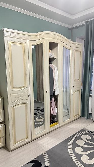 картина из кожи: Продам шкаф срочно — 1
