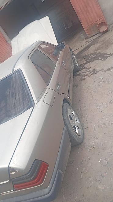 j 05: Mercedes-Benz W124: 1987 г., Седан — 2