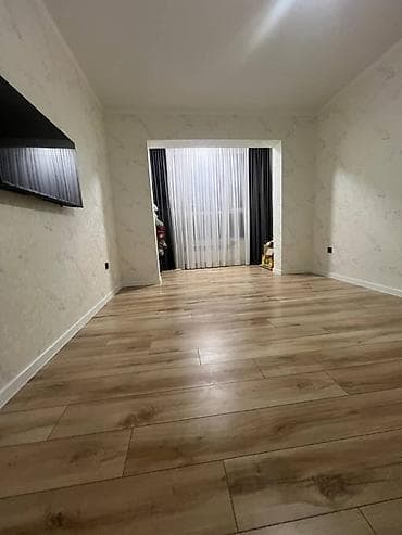 flat osh: 1 комната, 45 м², 3 этаж, Евроремонт — 3