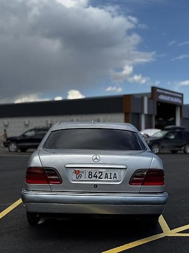 варият машина: Mercedes-Benz E-Class: 1998 г., 2.3 л, Механика, Бензин, Седан — 1