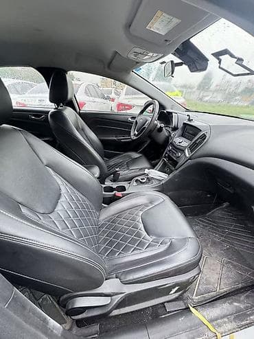 mini cuper: Chery : 2022 г., Электромобиль, Седан — 4