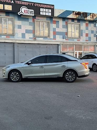 2022: Brilliance : 2022 г., Автомат, Гибрид, Седан — 6