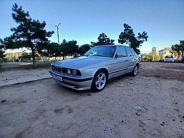 Унаа: BMW 5 series: 1993 г., 2 л, Кол менен иштөөчү, Бензин, Седан — 2