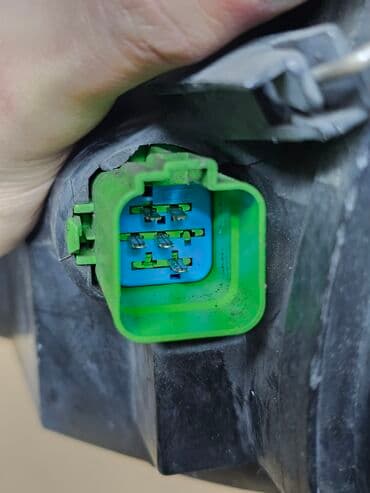 купить фары на мазду 626 ge: Передняя правая фара Ford 1999 г., Б/у, Оригинал, Германия — 9