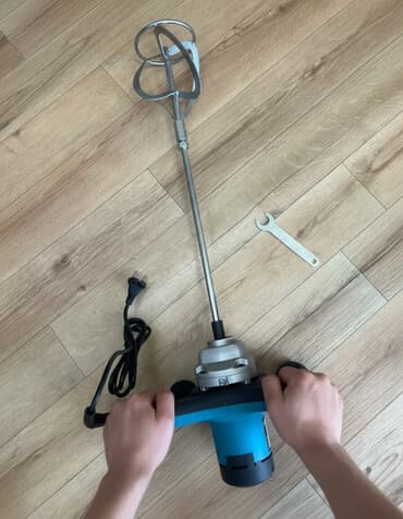 Электрический строительный миксер Makita UT1200 - Модель: UT1200