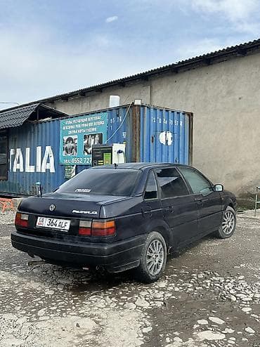 Volkswagen: Volkswagen Passat: 1992 г., 1.8 л, Механика, Бензин, Седан — 8