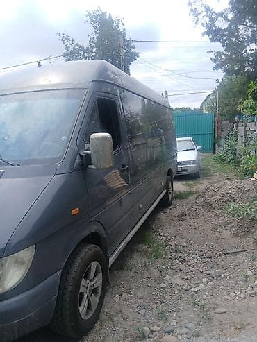 Легкий грузовик, Mercedes-Benz — 3