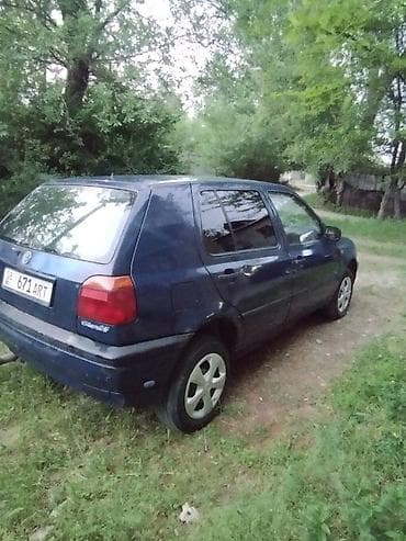 Транспорт: Volkswagen Golf: 1993 г., 1.4 л, Кол менен иштөөчү, Хетчбек — 2