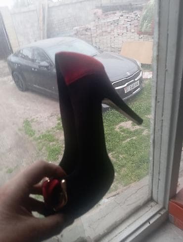 женские каблуки: Женские туфли на каблуке — подборка классических черных пар — 4