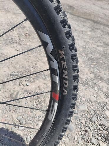m max: Горный велосипед LAKES CX 400 - Рама: алюминиевая, размер на высокий — 4
