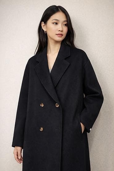 Женское пальто прямого кроя. - Материал: плотная шерстяная ткань