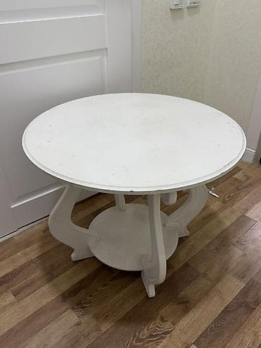 Офис эмереги: Круглый кофейный/журнальный столик в классическом стиле. - Цвет — 1