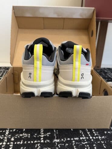 таблица размеров мужской одежды разных стран: Кроссовки On Cloudrock Модель треккингового/городского типа с — 3