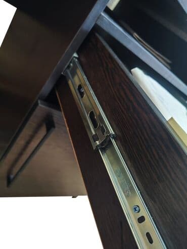 сколько стоит стол для компьютера: Компьютерный стол, Б/у, С полками — 7