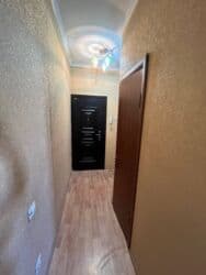 мкр улан 2 продаю квартиру: 1 комната, 45 м², 106 серия улучшенная, 5 этаж, Евроремонт — 6