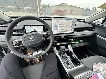 range river: Toyota RAV4: 2026 г., 2 л, Вариатор, Бензин, Кроссовер — 6