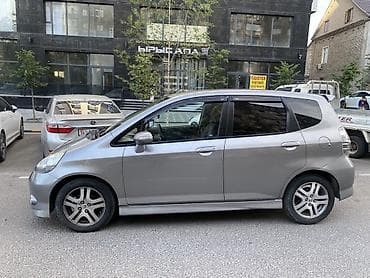 обшивка на фит: Honda Jazz: 2008 г., Вариатор, Бензин, Хэтчбэк — 2