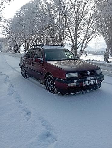 Продажа авто: Volkswagen Vento: 1993 г., Седан — 4