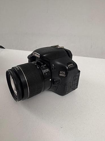canon видеокамера: Зеркальный фотоаппарат Canon EOS 600D с комплектным зум-объективом — 1