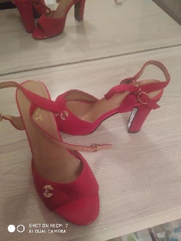 босоножки 35: Туфли или босоножки как там они называются вообщем красного цвета — 2
