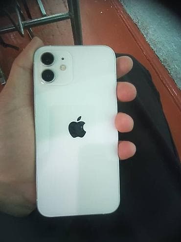 IPhone 12, Б/у, 64 ГБ, Белый, Чехол, Зарядное устройство, Защитное стекло, 78 %