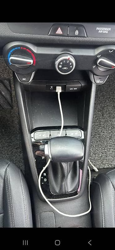 продаю морнинг: Kia Stonic: 2019 г., 1.4 л, Автомат, Бензин, Кроссовер — 7