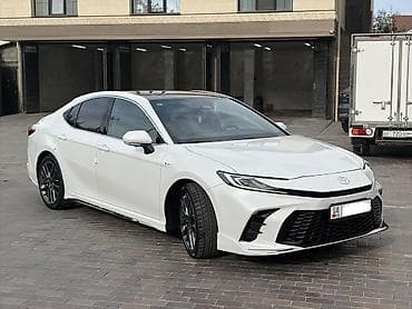 Toyota Camry: 2025 г., 2 л, Автомат, Гибрид, Седан — 5