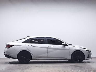 Транспорт: Hyundai Avante: 2022 г., 1.6 л, Автомат, Гибрид, Хэтчбэк — 3