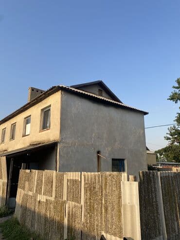 продаю дом бишкек чон арык: Полдома, 6 м², 4 комнаты, Собственник, Старый ремонт — 2