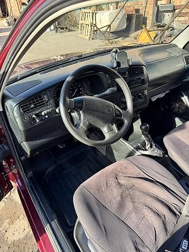 бампера гольф 2: Volkswagen Golf: 1994 г., 1.6 л, Механика, Бензин, Хэтчбэк — 9