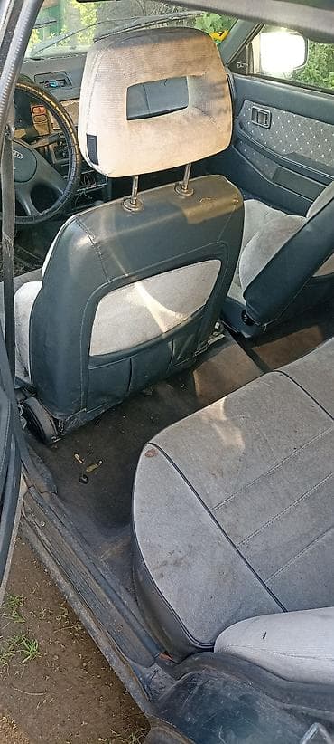 старушка: Honda Accord: 1990 г., 2 л, Ручные, Бензин, Седан — 9