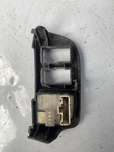 srv 3: Переключатель управления наружными зеркалами для Toyota Avensis — 2