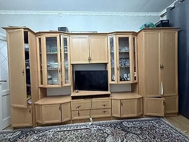 Эмерек: Дубал шкаф, Дубал шкаф түрү: Модулдуу, Үй, конок бөлмөсү үчүн, Өзгөчөлүктөрү: Телевизор коюучу бөлүк менен — 1