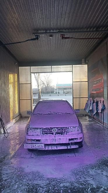 волга продажа: Volkswagen Vento: 1993 г., 1.5 л, Автомат, Бензин, Седан — 3