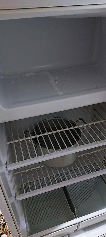 холодильник матор: Холодильник Indesit, Б/у, Однокамерный, De frost (капельный), 60 * 125 * 60 — 6