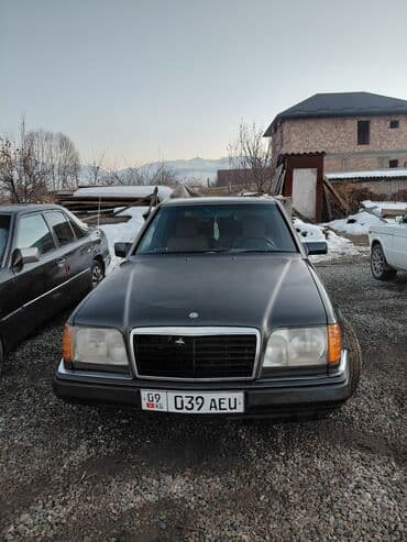 моющий пылесос для химчистки салона автомобиля бу: Mercedes-Benz W124: 1990 г., Седан — 2
