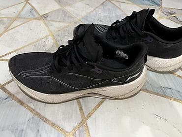 coros pace: Беговые кроссовки Altra (модель с нулевым дропом, вероятно — 7