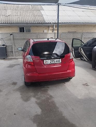 Продажа авто: Honda Fit: 2010 г., 1.5 л, Автомат, Бензин, Хэтчбэк — 4