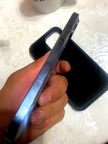 q maks: IPhone 13 Pro, Б/у, 256 ГБ, Sierra Blue, Чехол, 100 % — 2