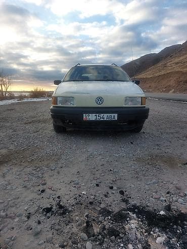 Volkswagen Passat: 1991 г., 1.8 л, Механика, Бензин, Универсал