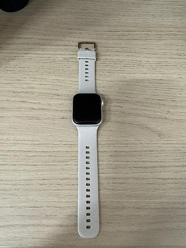 Huawei: Apple Watch Series 6 (GPS), 40mm Case - Aluminum. В комплекте часы — 2