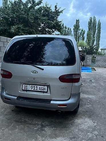 Унаа: Hyundai H-1: 1999 г., 2.5 л, Кол менен иштөөчү, Дизель, Вэн/Минивэн — 2