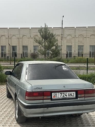 Mazda 626: 1989 г., 2 л, Механика, Газ, Седан