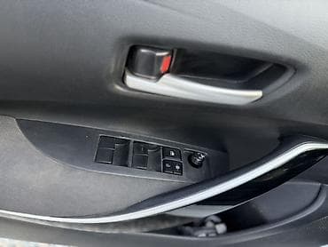 honda ridgeline: Toyota Corolla: 2022 г., 1.8 л, Автомат, Гибрид, Седан — 4