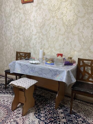 Кухонный стол и стул, Б/у, Самовывоз