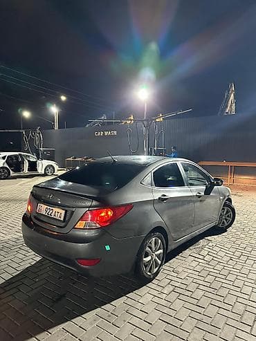 нива 2013: Hyundai Solaris: 2013 г., 1.6 л, Автомат, Бензин, Седан — 3