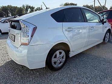женщин: Toyota Prius: 2011 г., 1.8 л, Автомат, Гибрид, Хэтчбэк — 4